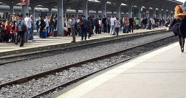 Doi deputati din Braila au raspuns unei provocari si au facut naveta c