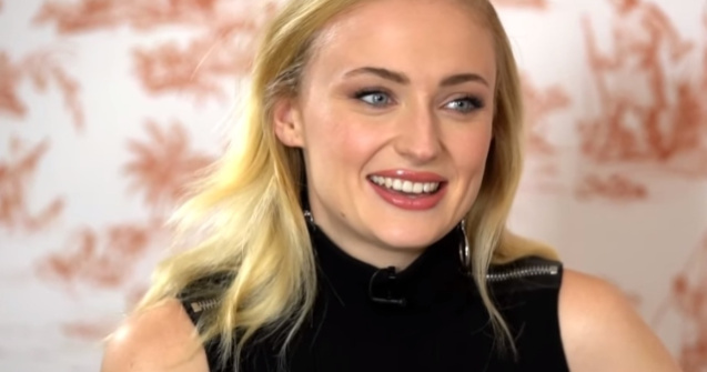 Sophie Turner insarcinata? Actrita ar astepta un copil cu cantaretul J