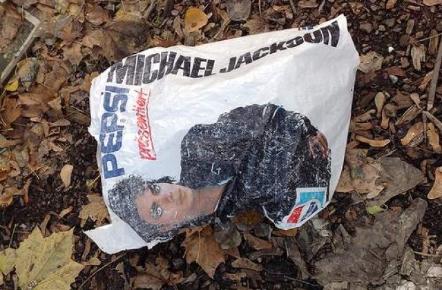 VIDEO: Cum a luat Michael Jackson foc in 1984