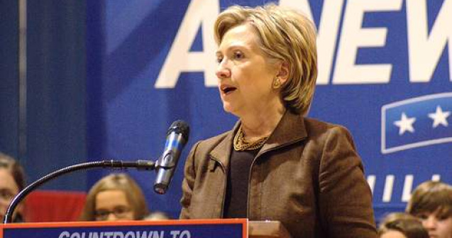 Hillary Clinton a inceput un turneu diplomatic in Europa