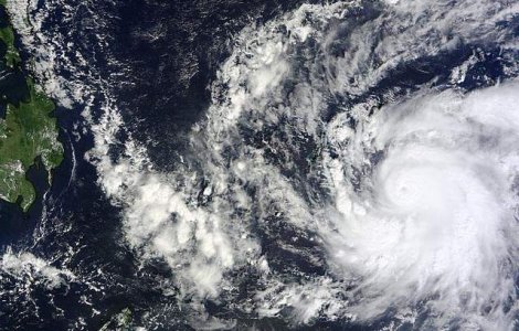 Taifunul Bopha s-a abatut asupra Filipinelor