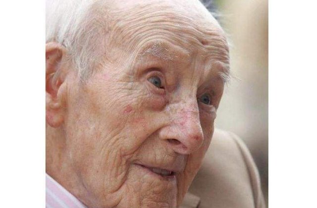 A murit cel mai batran barbat din lume