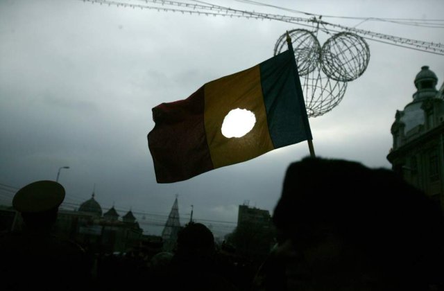 The Observer: Revolutia din '89, cea mai misterioasa cadere de regim de dupa Razboiul Rece