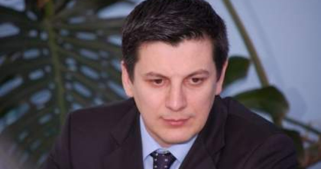 Trasculescu scrie alegatorilor din arest: Ar trebui sa renunt la politica?