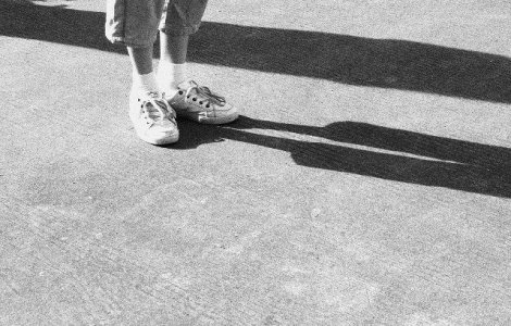 Un elev de 13 ani a trait momente cumplite chiar pe holurile scolii