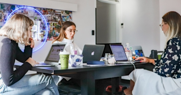  Top  Extenuare la locul de munca: 10+ semne ca poti suferi de burnout - epuizare profesionala