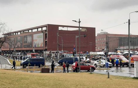 UPDATE: Alerta cu bomba de la mall-ul din Capitala a fost fals