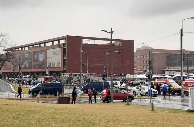 UPDATE: Alerta cu bomba de la mall-ul din Capitala a fost fals