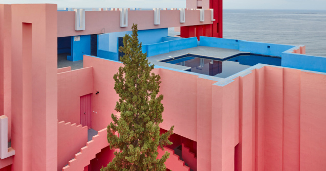  Top  Ai impresia ca esti intr-un Univers paralel: 10 cladiri cu arhitectura