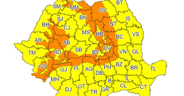 Coduri GALBEN si PORTOCALIU de viscol si vanturi puternice in toata ta
