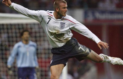 VIDEO: Beckham a sarit la bataie cu fanii