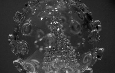 Femeile, mai sensibile la HIV