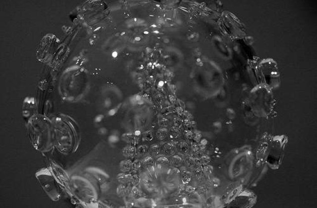 Femeile, mai sensibile la HIV