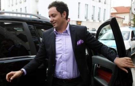 Cat primesc vedetele pentru spectacole?