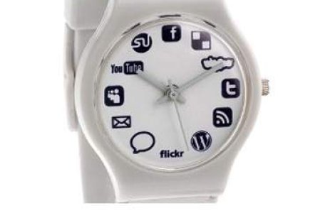 A aparut ceasul Facebook & co.