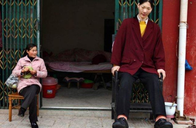 [VIDEO] Cea mai inalta femeie din lume s-a stins din viata