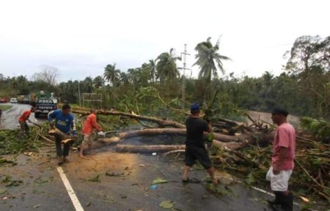 Taifunul Bopha se indreapta din nou spre Filipine