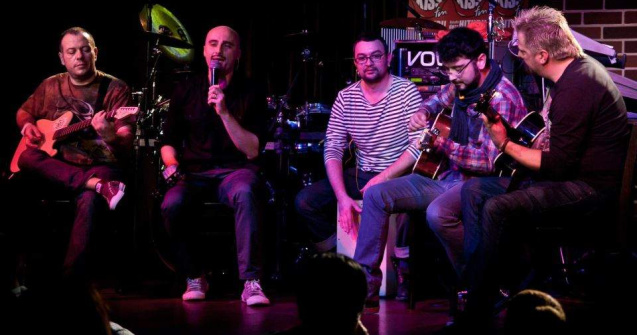 Adi Cristescu, noul clapar al trupei Voltaj