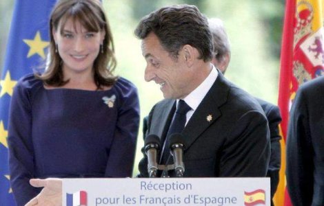 Sarkozy ii cumpara Carlei flori de 760 euro pe zi
