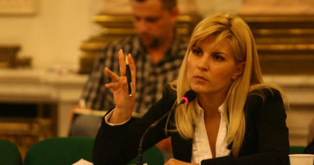 'Sexi buzoianca' Udrea, in conflict cu Hrebenciuc