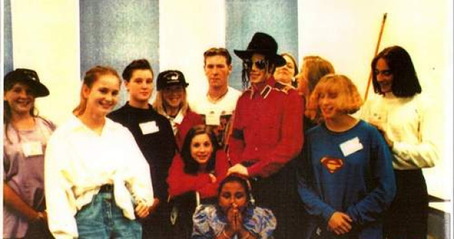 Michael Jackson urma sa regizeze un film despre copiii din orfelinate