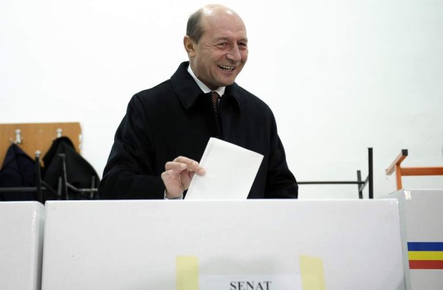 Basescu, acuzat de TRADARE nationala! "E cel mai iresponsabil sef de stat din istoria lumii"