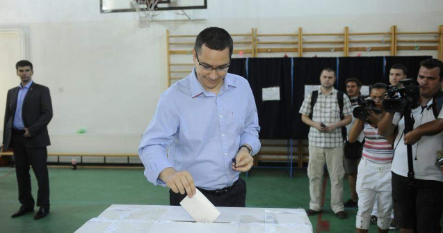 Targu Jiu: Ponta, victorie zdrobitoare impotriva lui Dan Diaconescu