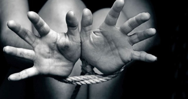 Doua romance au fost condamnate pentru proxenetism si trafic de minori