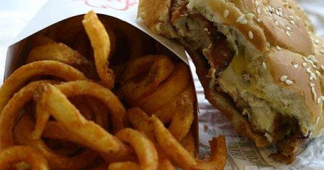 O americanca risca puscaria pentru ca fiul sau este prea gras