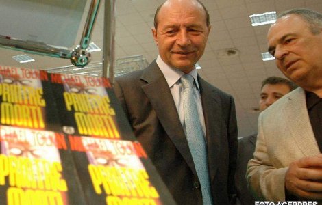 &#39;Intelectualii lui Basescu&#39; acuza: Presedintele vrea sa musamalizeze scandalul Spiru Haret