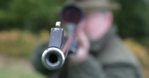 Doi vanatori au impuscat ilegal un cerb in valoare de 12.000 de euro