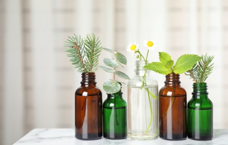  Top  Cum sa ai o piele de invidiat: 8 uleiuri esentiale care redau tinerete