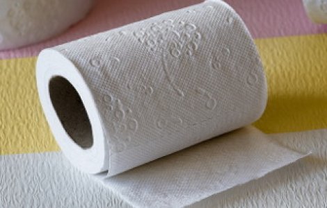 Un supermarket pune ratie la hartia igienica din cauza coronavirusului