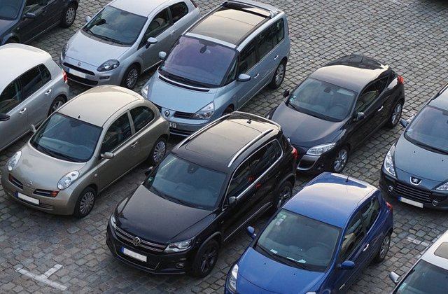 Persoanele cu handicap sunt lasate fara locuri de parcare