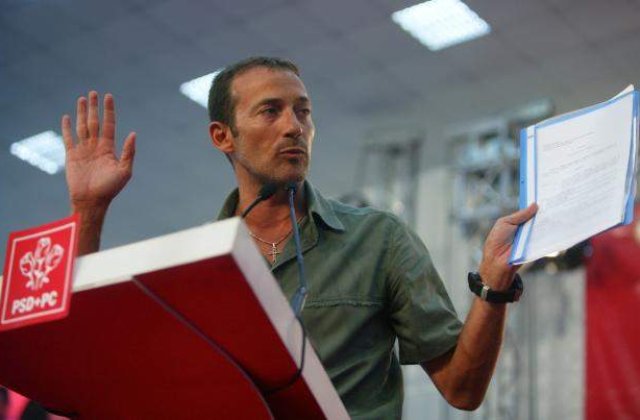 Eurodeputatii romani populari cer blamarea publica a comportamentului lui Mazare