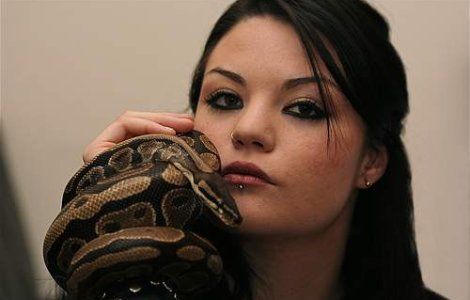 Cea mai buna metoda de relaxare: Masajul cu serpi