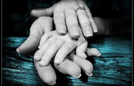 Si-a decapitat bebelusul si a mancat bucati din el