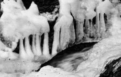 Avertizarea de ger si vant, prelungita pana sambata seara