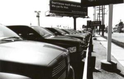 Piata auto din Romania o duce aproape la fel de rau ca cea din Grecia