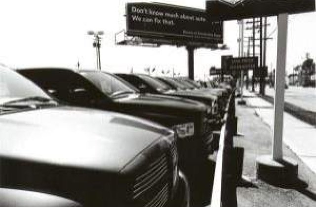 Piata auto din Romania o duce aproape la fel de rau ca cea din Grecia