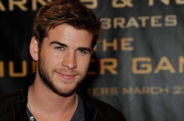 [VIDEO] Logodnicul lui Miley Cyrus s-a luat la bataie cu un betiv