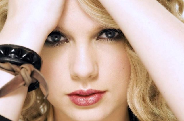 Taylor Swift in pericol! Un intrus a fost arestat in casa ei