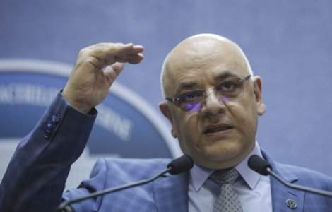 Coronavirus: Evenimentele mari, interzise. Raed Arafat face precizari