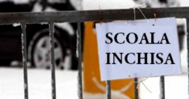 De ce inchiderea scolilor ar putea face mai mult rau decat bine