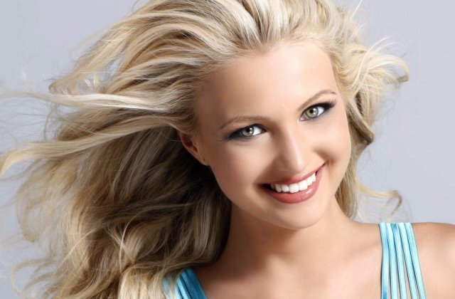 Miss Universe Romania 2009, viata de vedeta la Hollywood