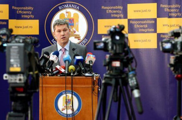 Guvernul da 170 de milioane sa il pastreze pe Predoiu