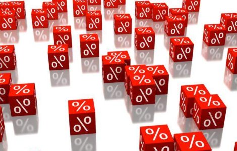 Inaugurari la foc continuu pentru discounteri