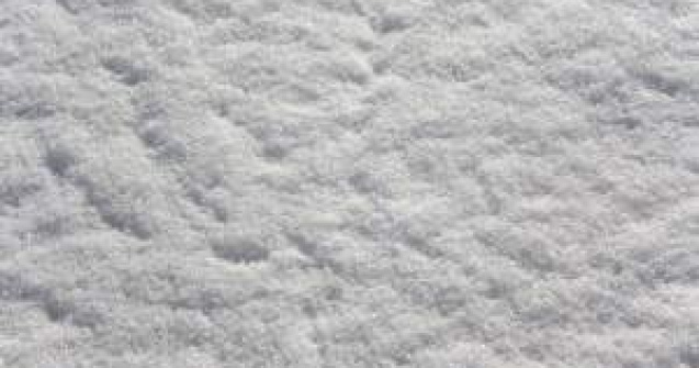 Peste 25 de masini, blocate pe drumul national Iasi - Vaslui din cauza ninsorilor