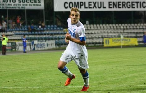 Impresarul lui Maxim: Nu a semnat cu Steaua, este jucatorul Pandurilor