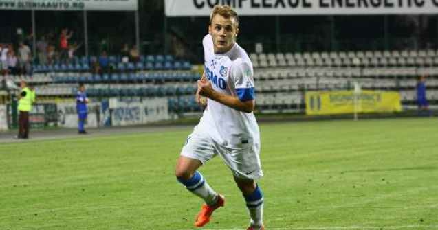 Impresarul lui Maxim: Nu a semnat cu Steaua, este jucatorul Pandurilor